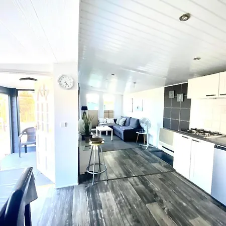 Nettes In Mit Terrasse, Garten Und Grill Vakantiehuis *