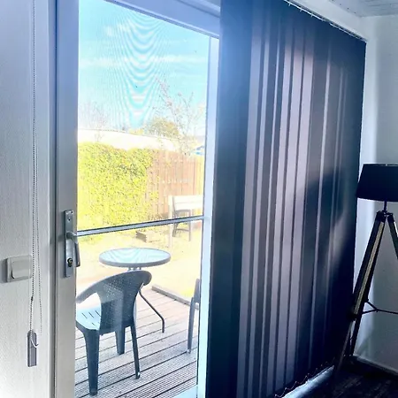 Vakantiehuis Nettes In Mit Terrasse, Garten Und Grill