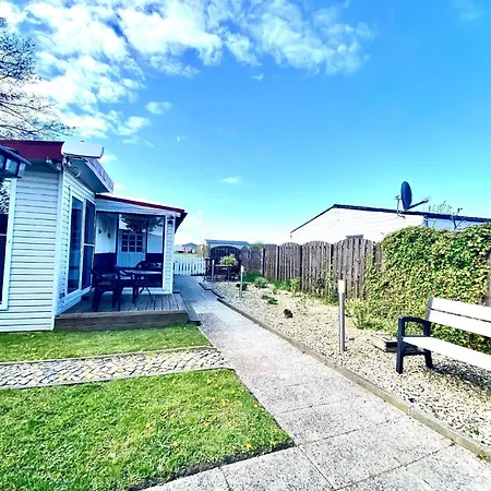 Nettes In Mit Terrasse, Garten Und Grill Vakantiehuis *